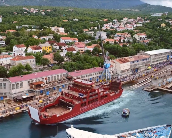 IZGRADNJA I PORINUĆE RO-RO PUTNIČKOG BRODA DA-06